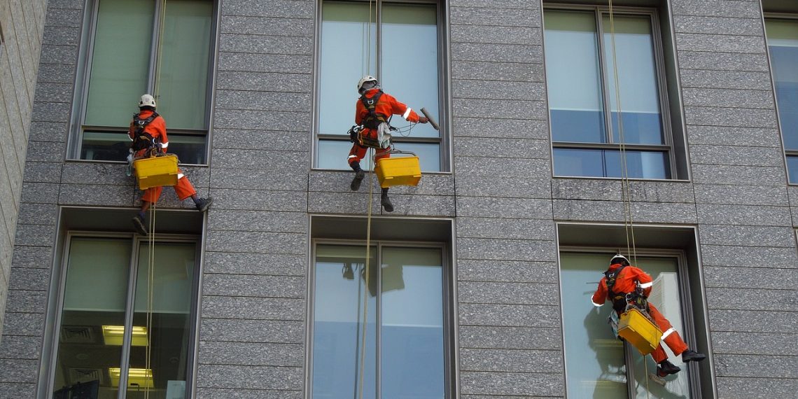Companies are Preferring Professional and Certified Individuals for Office Cleaning