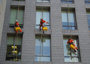 Companies are Preferring Professional and Certified Individuals for Office Cleaning