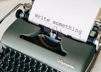 Experts Advise to Ask for Essay Samples before Signing Up with Essay Writing Services