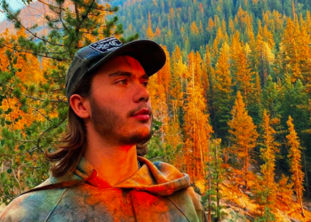 Offering top-grade clothing line is Jorge Arana Molina, a successful fashion entrepreneur in the US through his brand, CHAOS FOR ALL