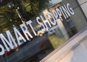 Buying Souvenirs to Take Back to The US: How to Do Smart Shopping in Italy