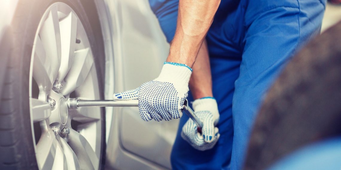 Experienced Technicians at Fantastik Auto Repair Use the Latest Techniques and Technologies to Repair the Damaged Vehicle