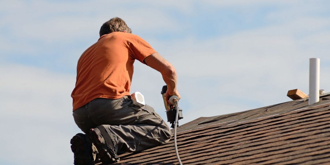 Experts Share 5 Tips to Consider While Opting for a Local Roofing Company