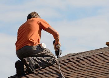 Experts Share 5 Tips to Consider While Opting for a Local Roofing Company