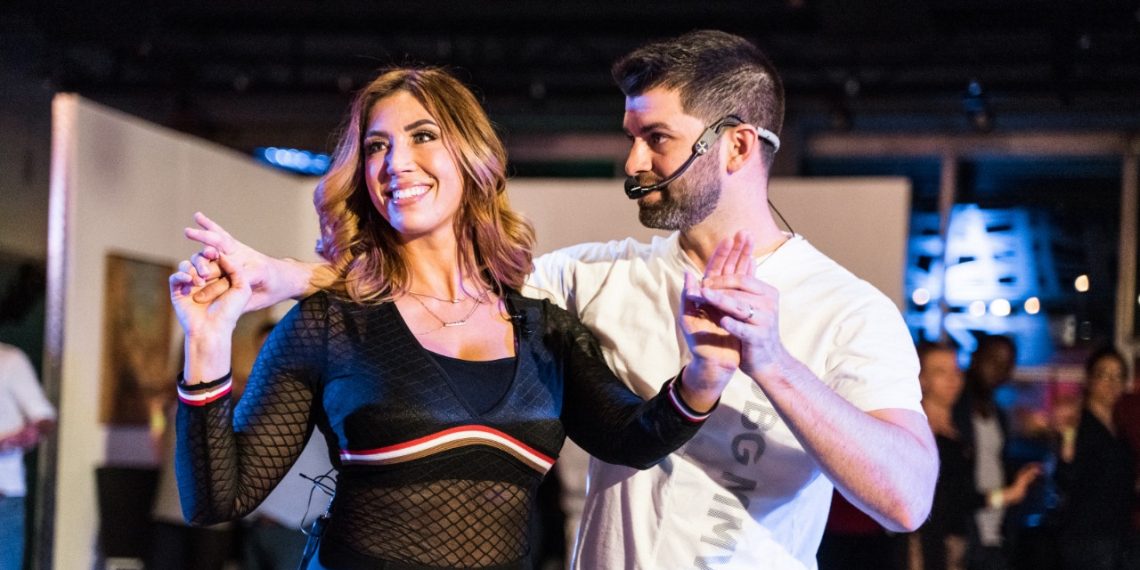 An entrepreneur who left the military to build his empire through digital marketing