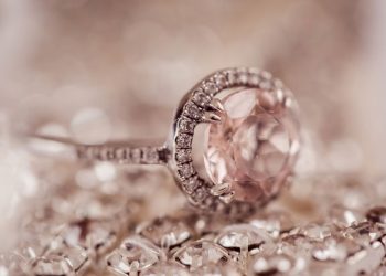 People are Now Becoming Aware and Selling Their Precious Jewelry To A Reputed Buyer