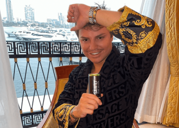 Jade Kevin Foster, Shows Off his Diamond Pearl Ring in his Instagram Story 