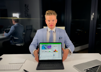 Meet Fabian Erbach, Chrometrix CEO, who is the Largest Operator of Facebook Groups in Germany